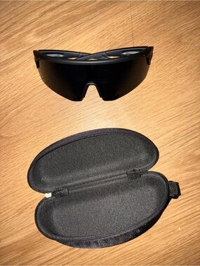 Runnr aeroshield sport sunglasses uv400 protection anti fog mirrored wraparound